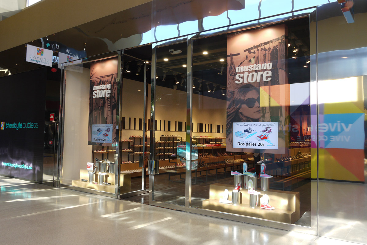 Zapatería Mustang Store / La Coruña