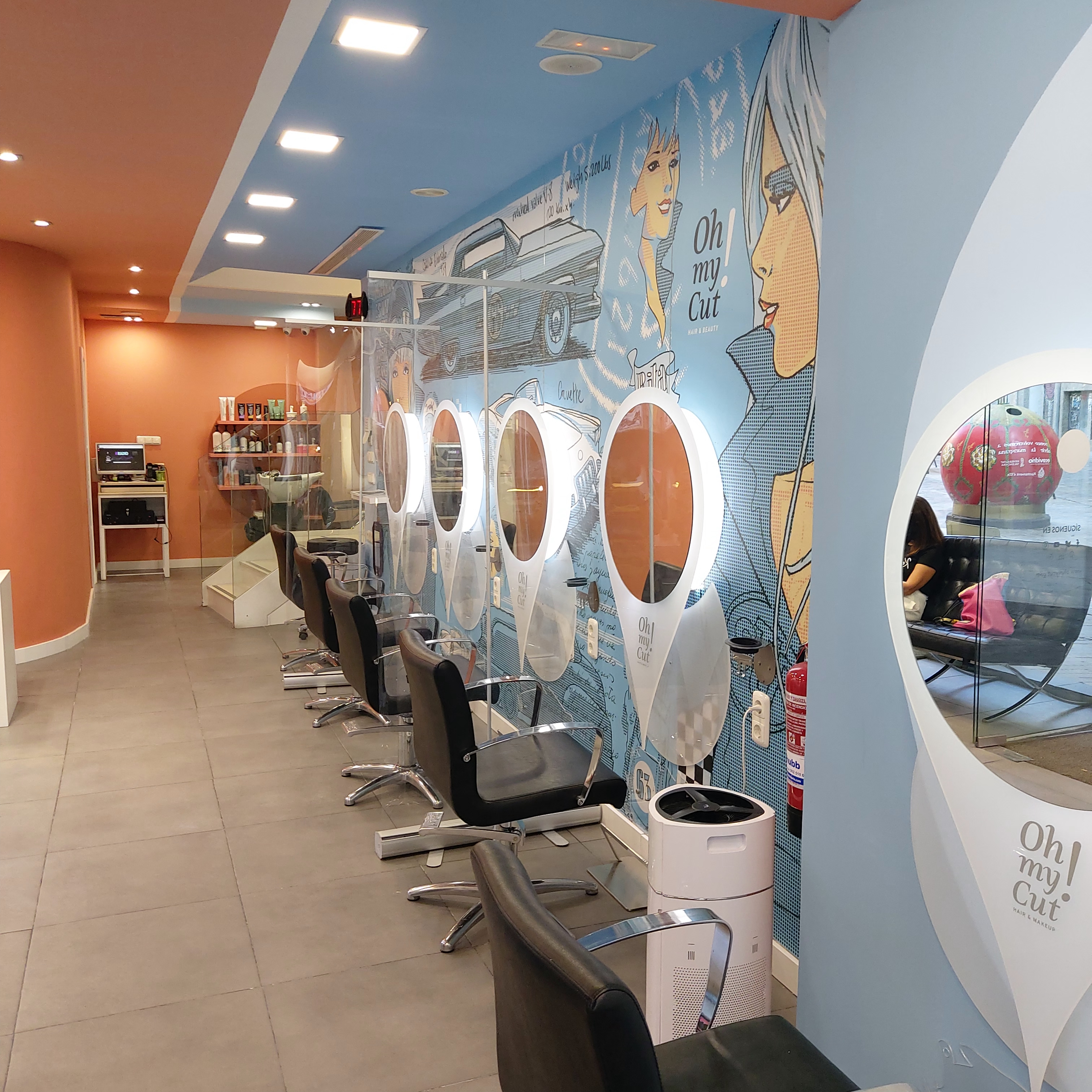 Restyling Peluquería  OHMYCUT! Bisbe / Elche